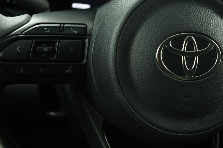 Toyota Yaris - 1.5 Hybrid 115 Dynamic 19