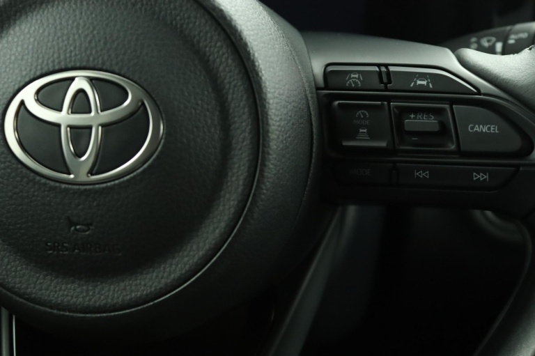 Toyota Yaris - 1.5 Hybrid 115 Dynamic 21