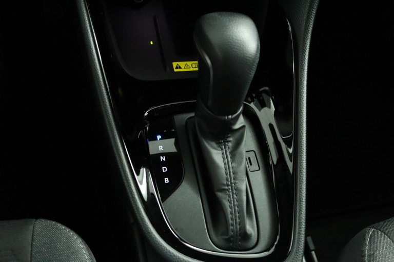 Toyota Yaris - 1.5 Hybrid 115 Dynamic 27