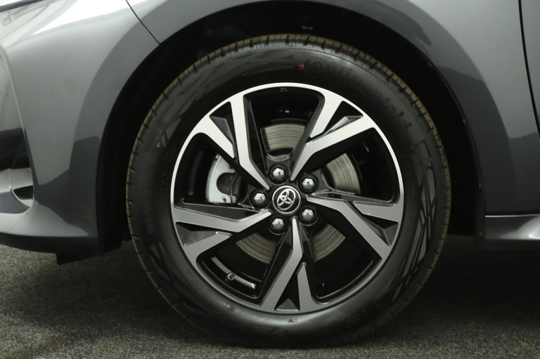 Toyota Yaris - 1.5 Hybrid 115 Dynamic 37