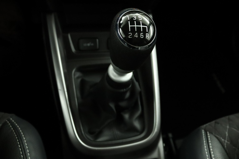 Suzuki Vitara - 1.4 Boosterjet Style Smart Hybrid 27