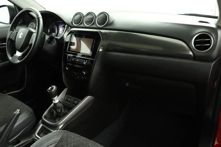 Suzuki Vitara - 1.4 Boosterjet Style Smart Hybrid 43