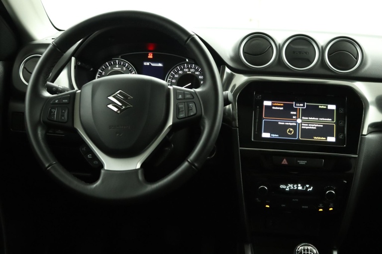 Suzuki Vitara - 1.4 Boosterjet Style Smart Hybrid 66