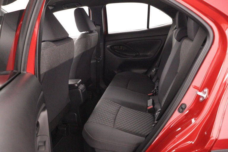 Toyota Yaris Cross - 1.5 Hybrid 115 Dynamic 16