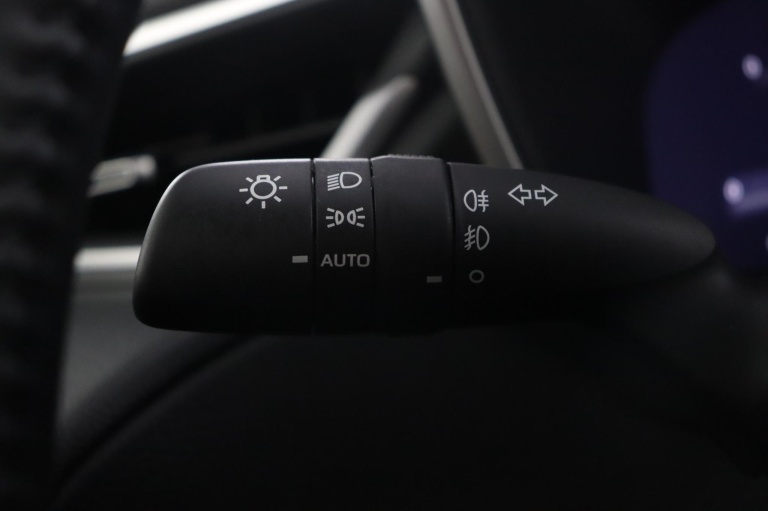 Toyota Corolla Cross - Hybrid 140 Style 32