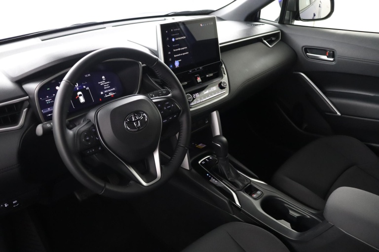 Toyota Corolla Cross - Hybrid 140 Style 58