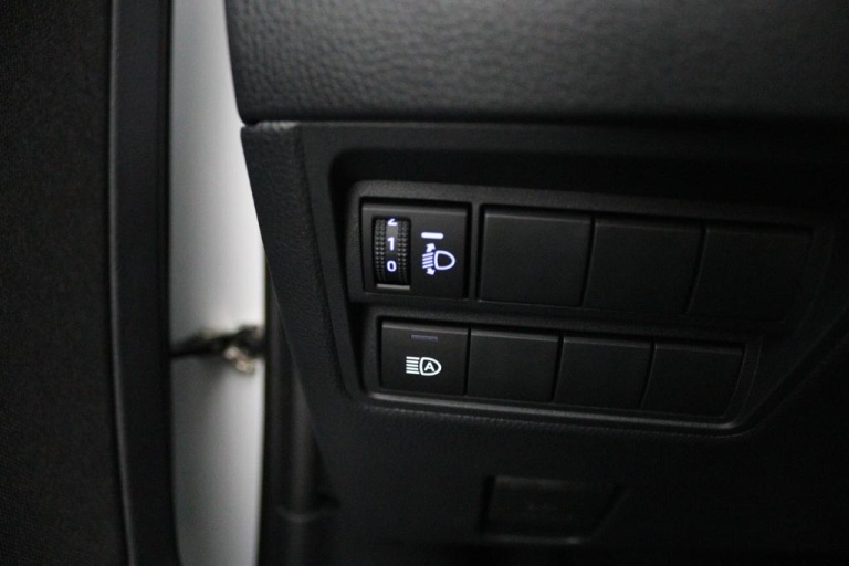 Toyota Yaris Cross - 1.5 Hybrid Explore 29