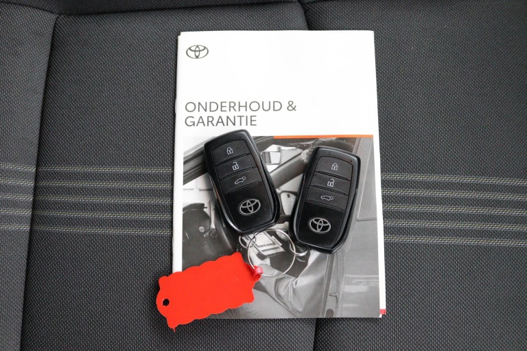 Toyota Yaris Cross - 1.5 Hybrid Adventure 27