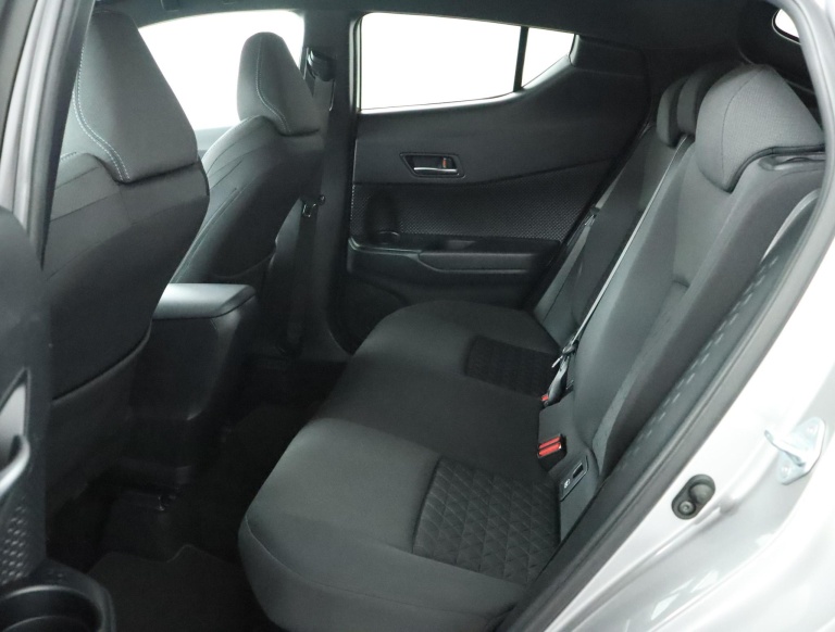 Toyota C-HR - 1.8 Hybrid Dynamic 18