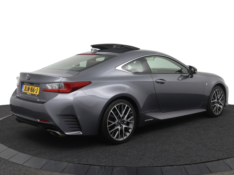 Lexus RC - 300h F Sport Line 2