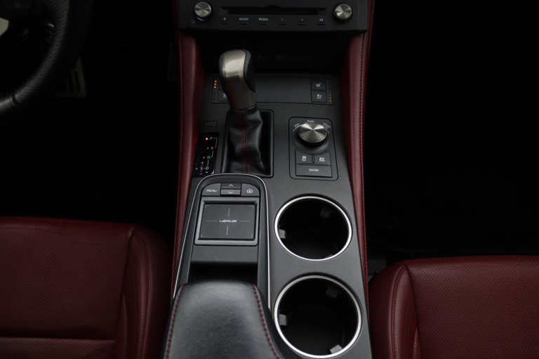 Lexus RC - 300h F Sport Line 24