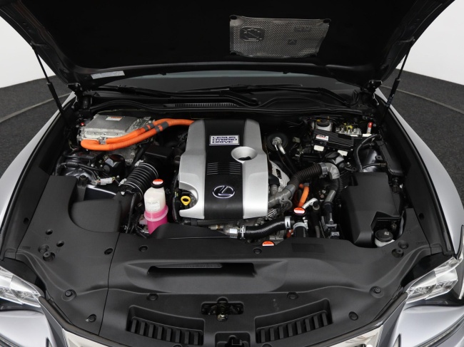 Lexus RC - 300h F Sport Line