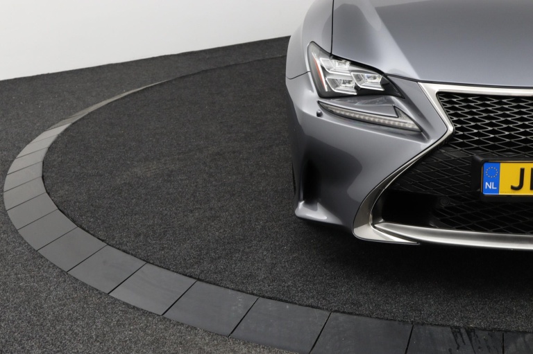 Lexus RC - 300h F Sport Line 36
