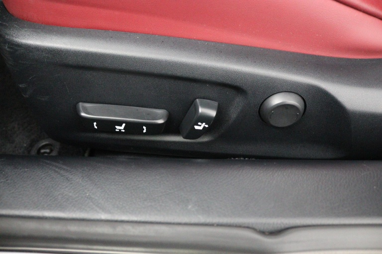 Lexus RC - 300h F Sport Line 37