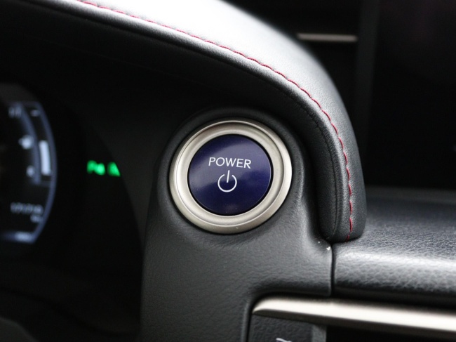 Lexus RC - 300h F Sport Line