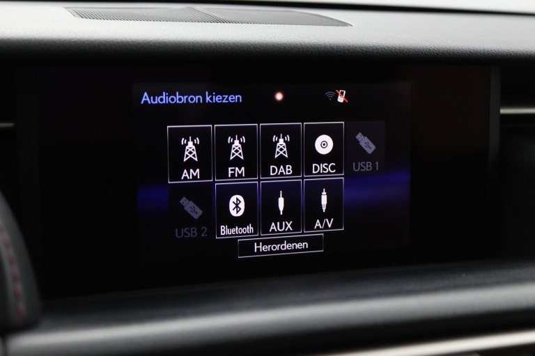 Lexus RC - 300h F Sport Line 43