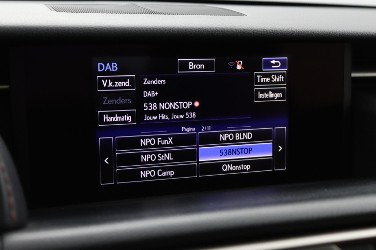 Lexus RC - 300h F Sport Line 44