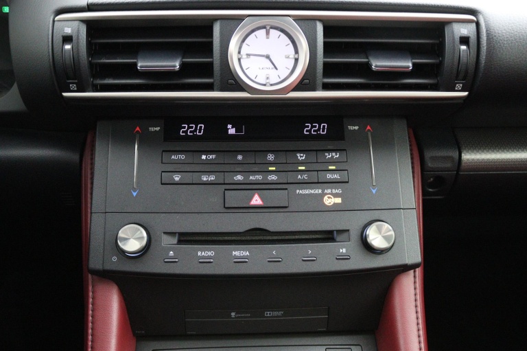 Lexus RC - 300h F Sport Line 7