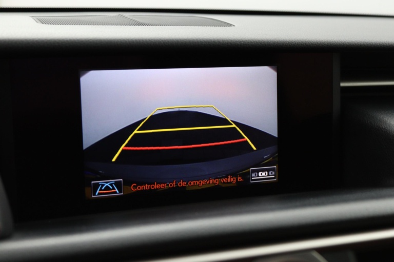 Lexus RC - 300h F Sport Line 9