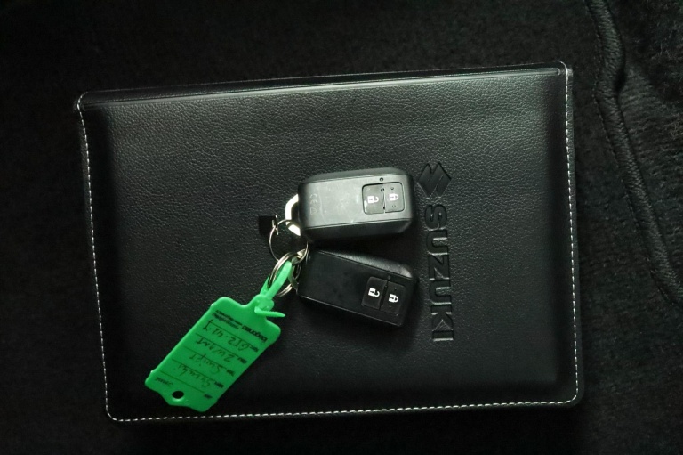 Suzuki Swift - 1.2 Select Smart Hybrid 11