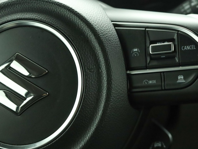 Suzuki Swift - 1.2 Select Smart Hybrid