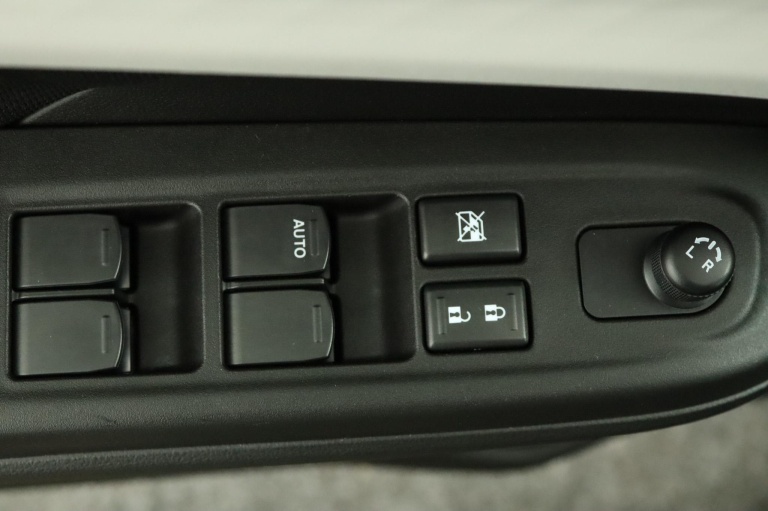 Suzuki Swift - 1.2 Select Smart Hybrid 29