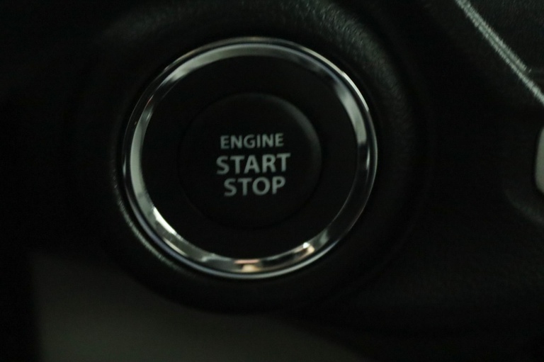 Suzuki Swift - 1.2 Select Smart Hybrid 46