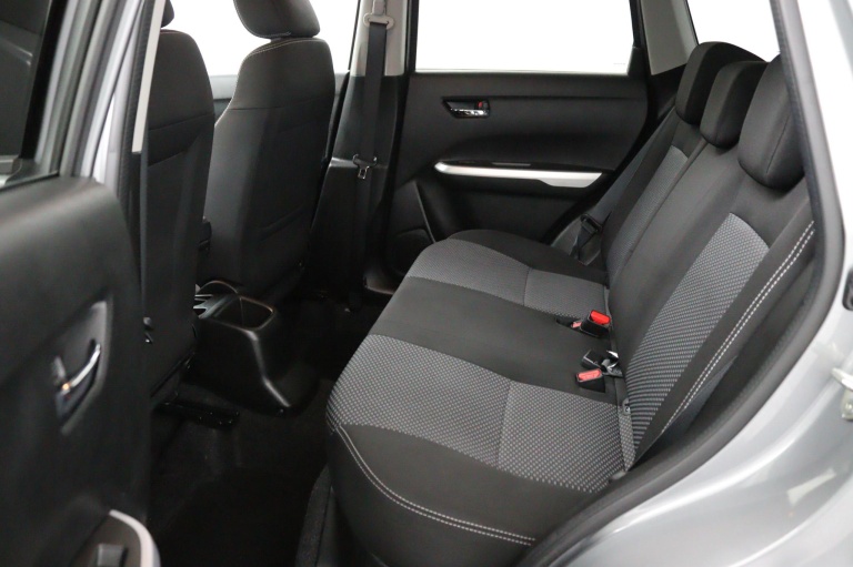 Suzuki Vitara - 1.6 Business Edition Automaat 12