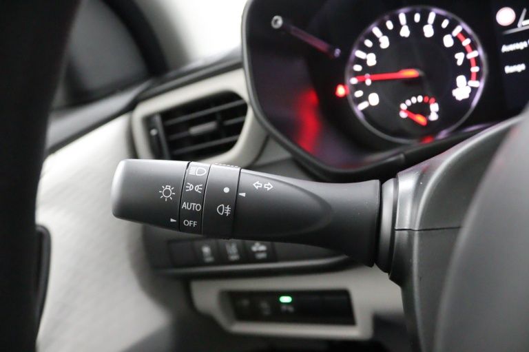 Suzuki Swift - 1.2 Comfort Smart Hybrid 18