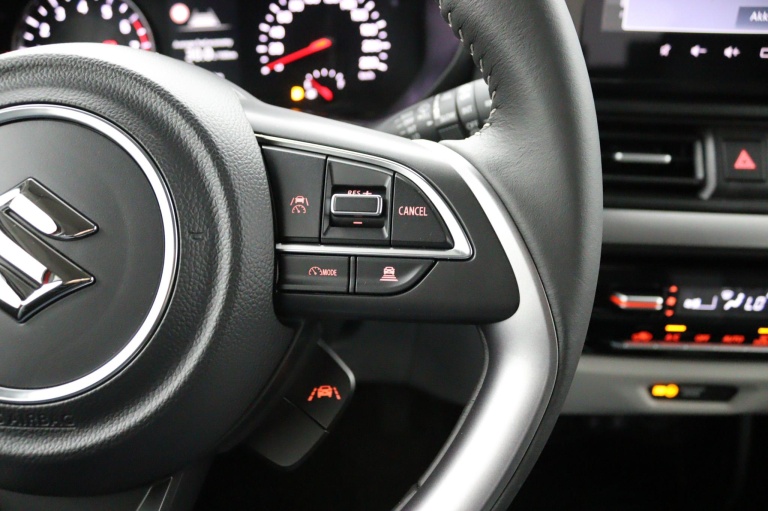 Suzuki Swift - 1.2 Style Smart Hybrid 19