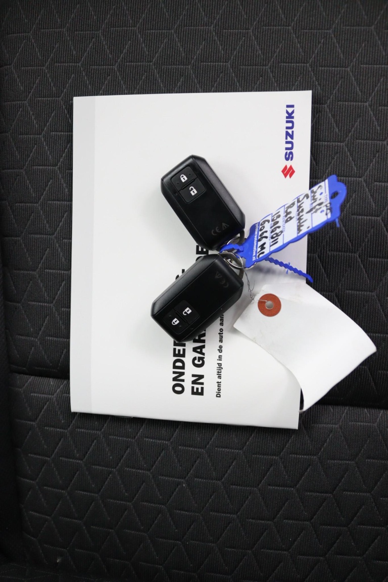 Suzuki Swift - 1.2 Style Smart Hybrid 24