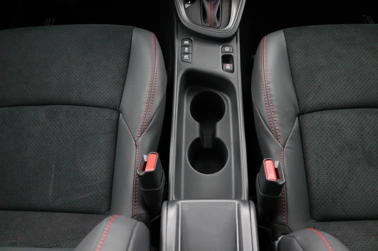 Toyota Yaris Cross - 1.5 Hybrid 130 GR Sport 27