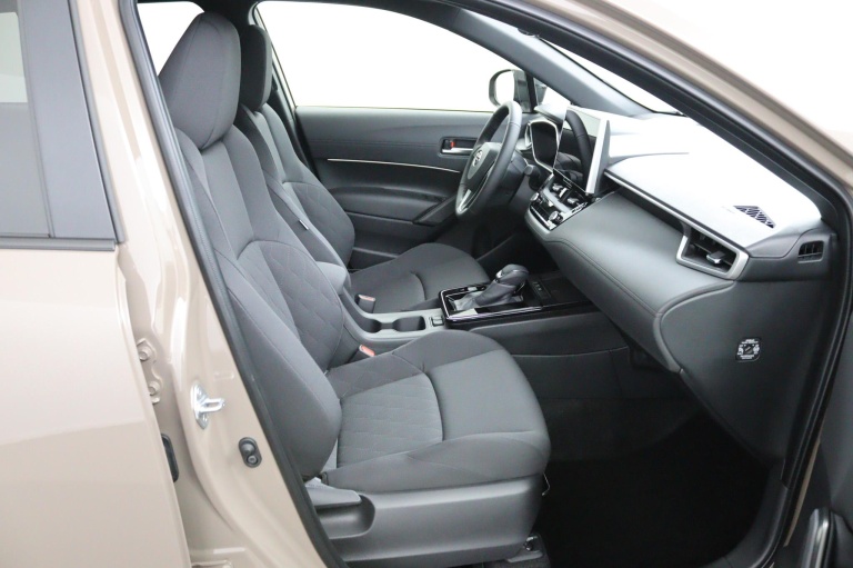 Toyota Corolla Cross - Hybrid 180 Dynamic 10