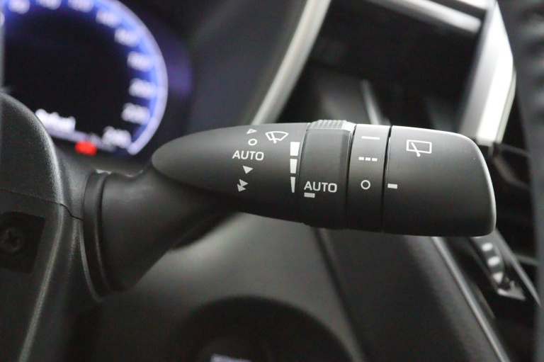 Toyota Corolla Cross - Hybrid 180 Dynamic 22