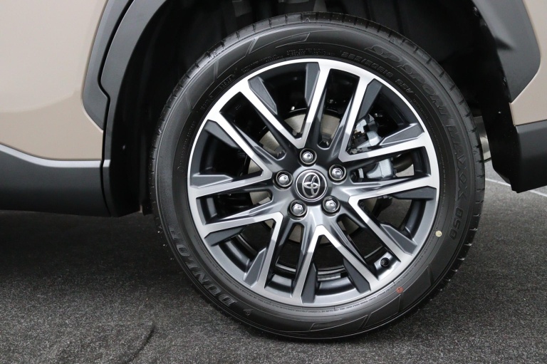 Toyota Corolla Cross - Hybrid 180 Dynamic 38