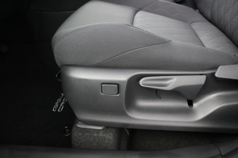 Toyota Corolla Cross - Hybrid 180 Dynamic 41