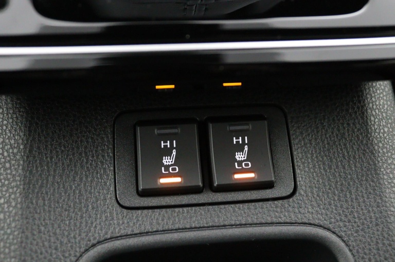 Toyota Corolla Cross - Hybrid 180 Dynamic 46