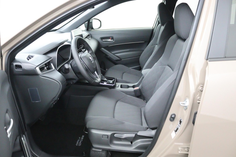 Toyota Corolla Cross - Hybrid 180 Dynamic 9