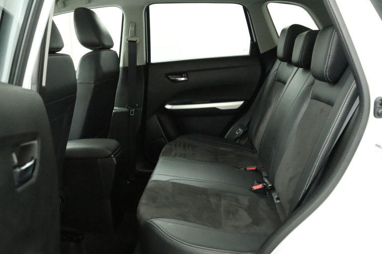 Suzuki Vitara - 1.6 High Executive 18