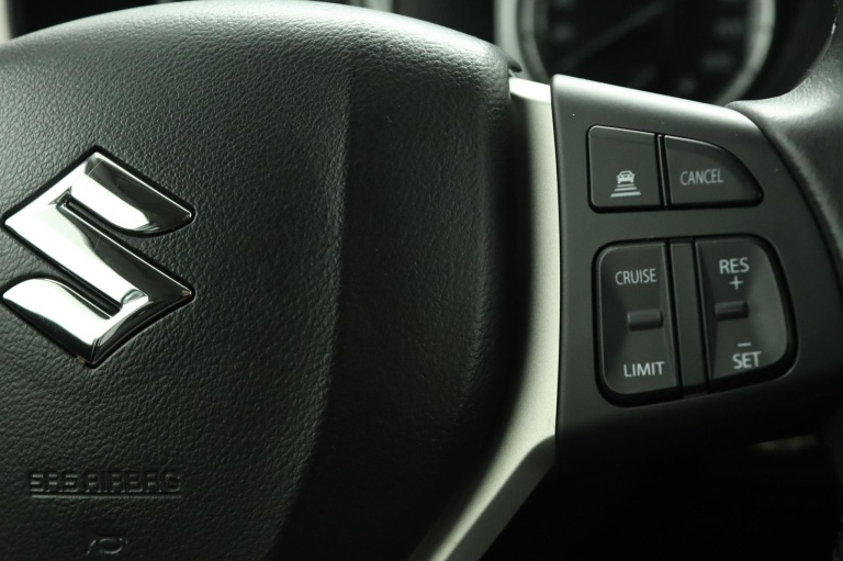 Suzuki Vitara - 1.6 High Executive 21