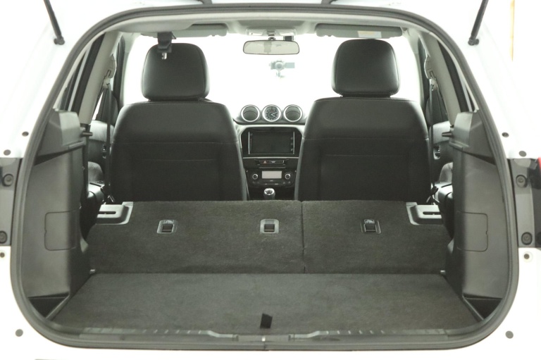 Suzuki Vitara - 1.6 High Executive 26