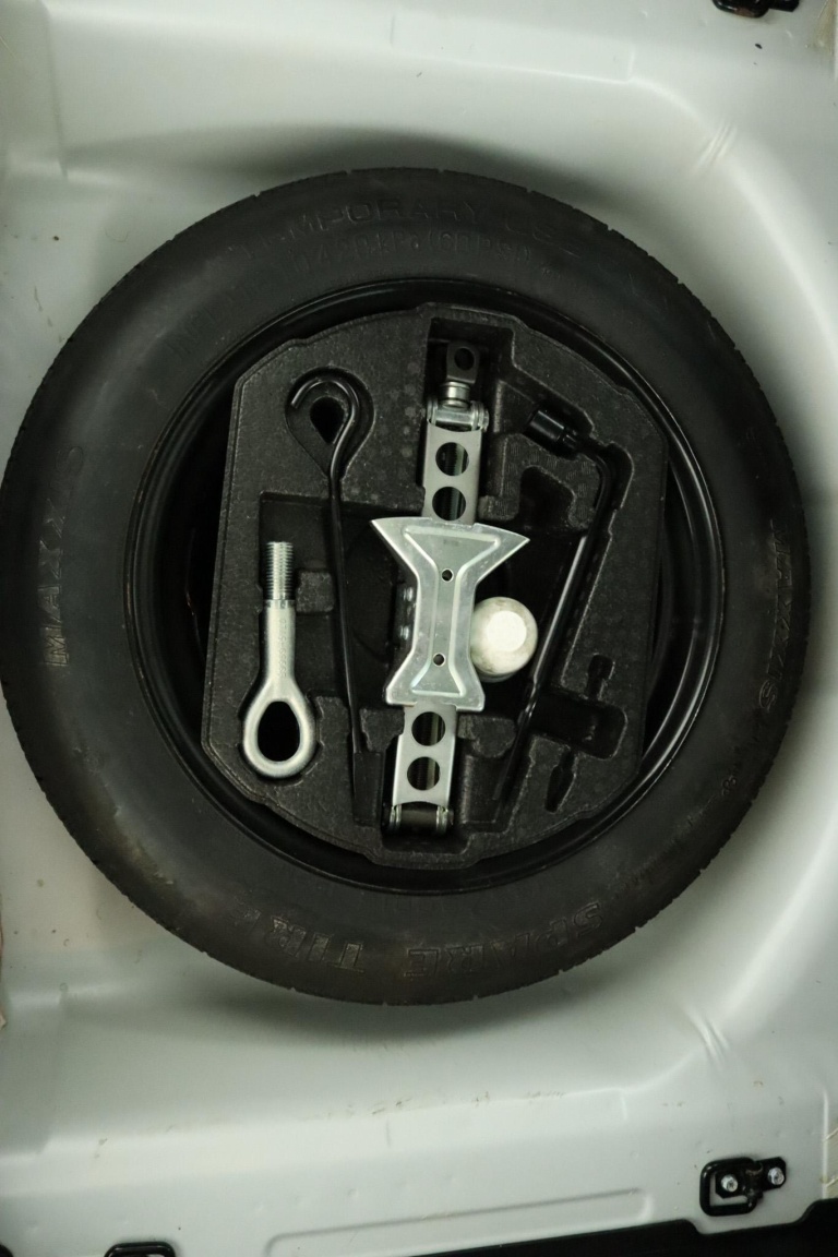 Suzuki Vitara - 1.6 High Executive 34