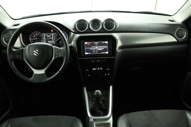 Suzuki Vitara - 1.6 High Executive 4
