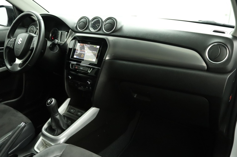 Suzuki Vitara - 1.6 High Executive 42