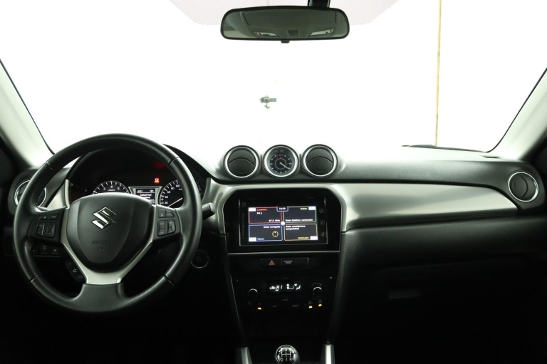 Suzuki Vitara - 1.6 High Executive 56