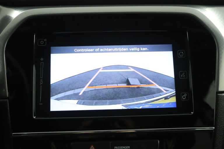 Suzuki Vitara - 1.6 High Executive 9