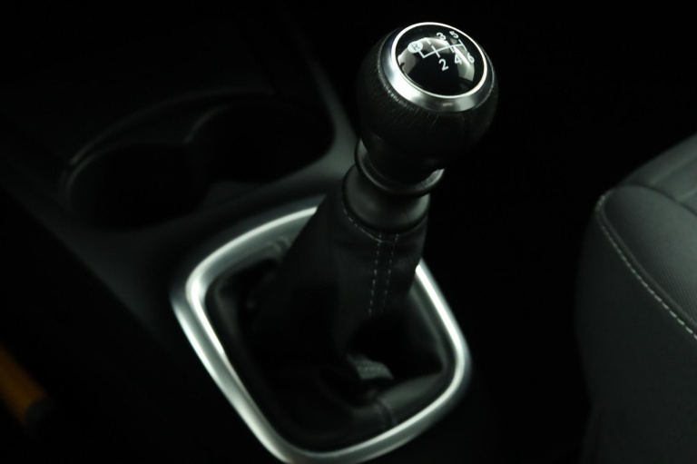 Toyota Yaris - 1.5 VVT-i Dynamic 27