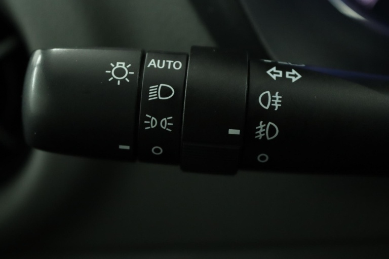 Toyota Yaris - 1.5 VVT-i Dynamic 31