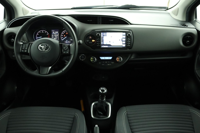 Toyota Yaris - 1.5 VVT-i Dynamic 4