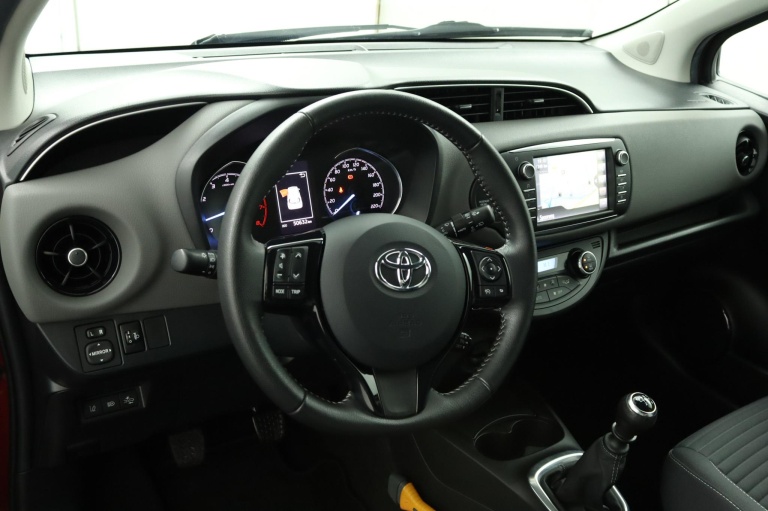 Toyota Yaris - 1.5 VVT-i Dynamic 64